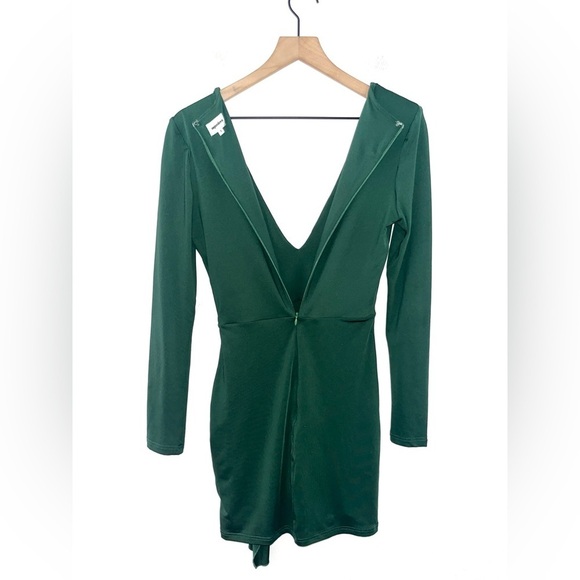 SUPERDOWN Martyna Deep V Dress in Emerald Size Small - Picture 4 of 13